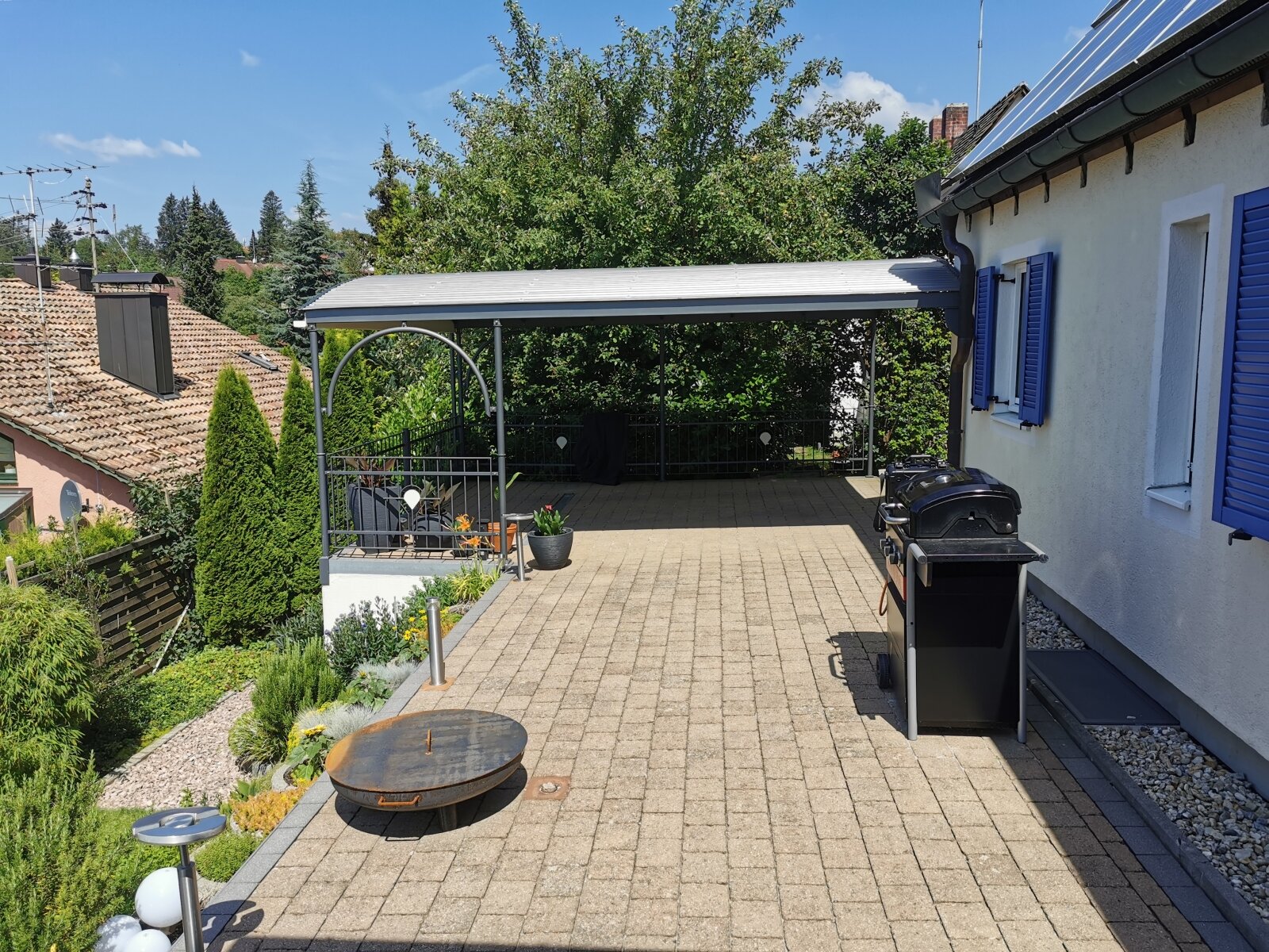 Südwest-Terrasse/Carport